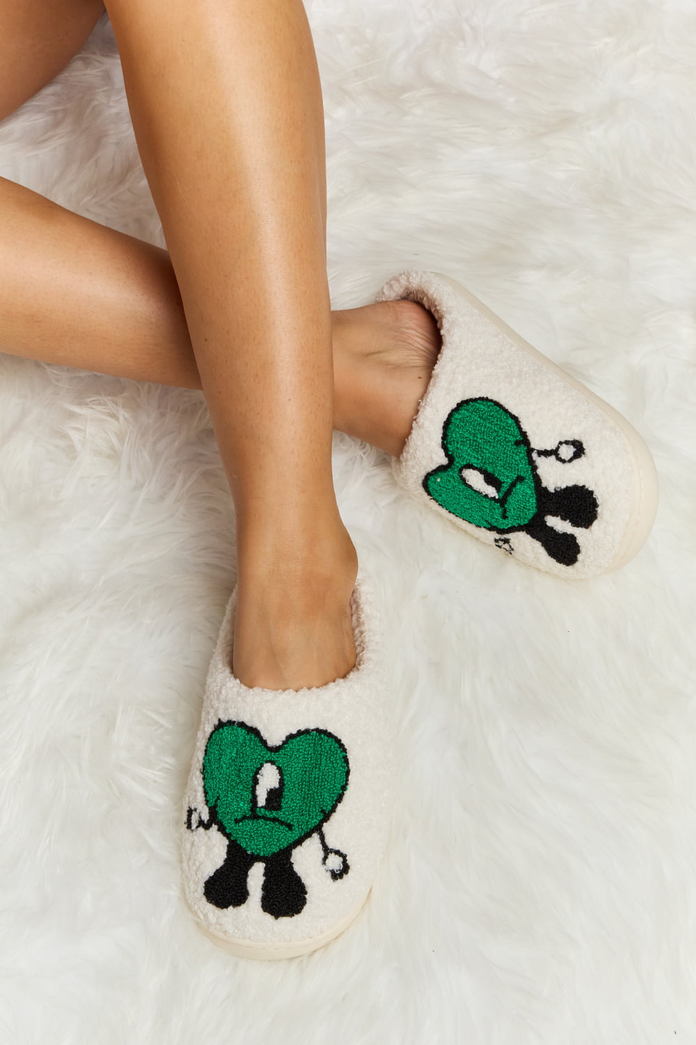 Melody Love Heart Print Plush Slippers  Trendsi Dark Green S 