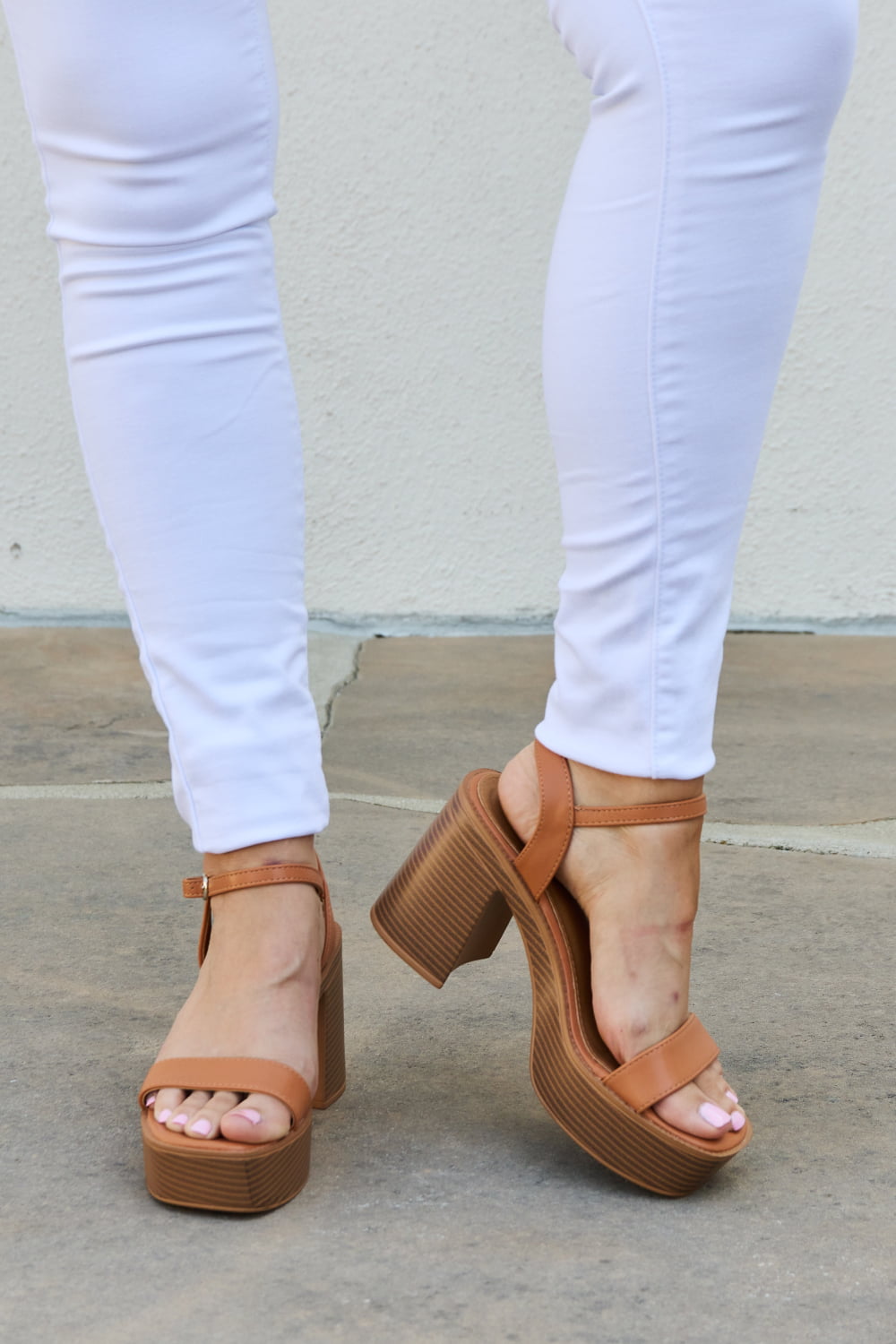 Weeboo Feel It Platform Heel Sandals  Trendsi Cognac 6.5 