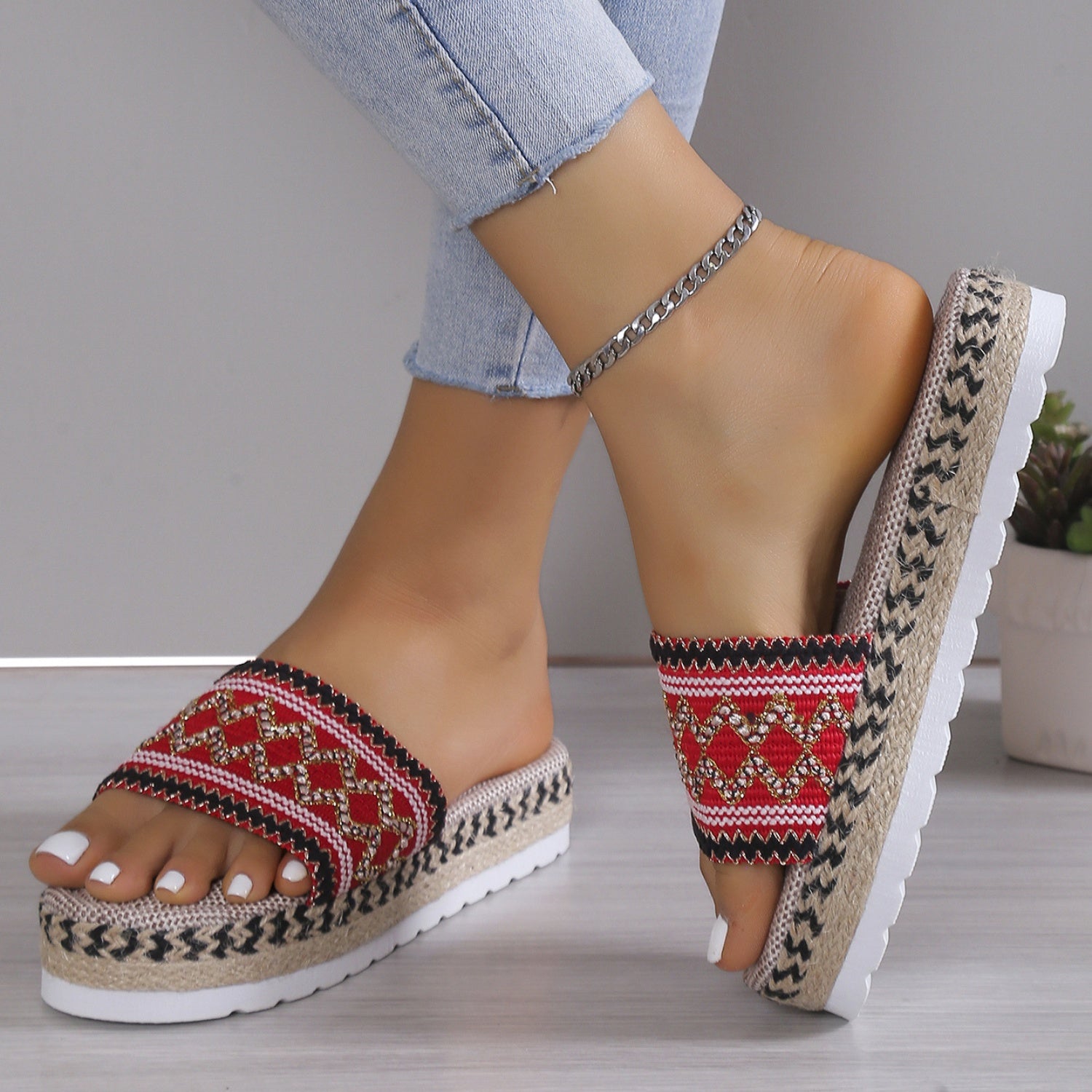 Geometric Weave Platform Sandals  Trendsi   