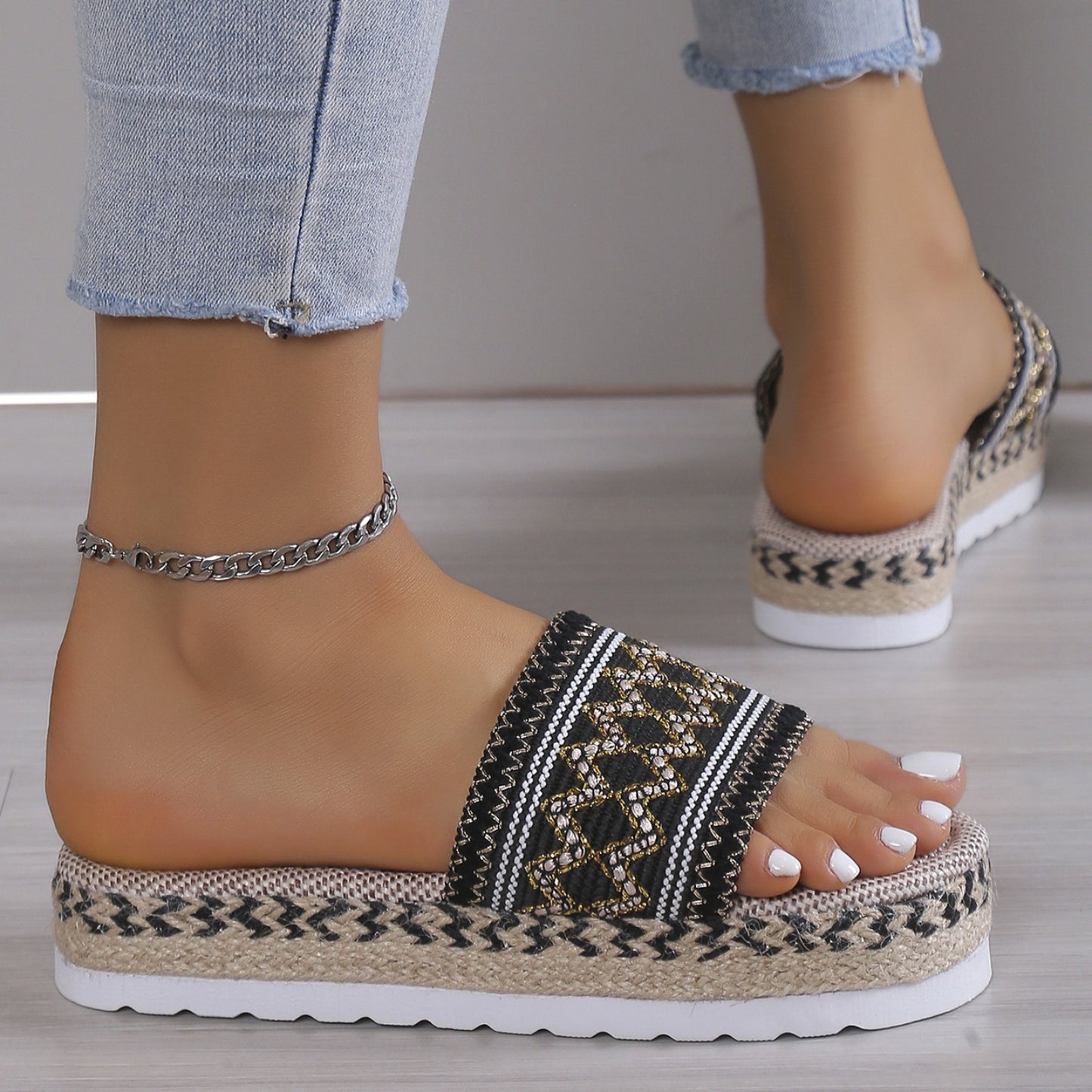 Geometric Weave Platform Sandals  Trendsi   