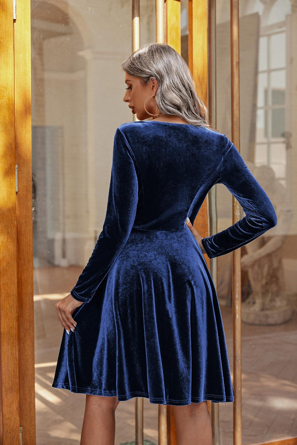 Round Neck Long Sleeve Knee Length Dress