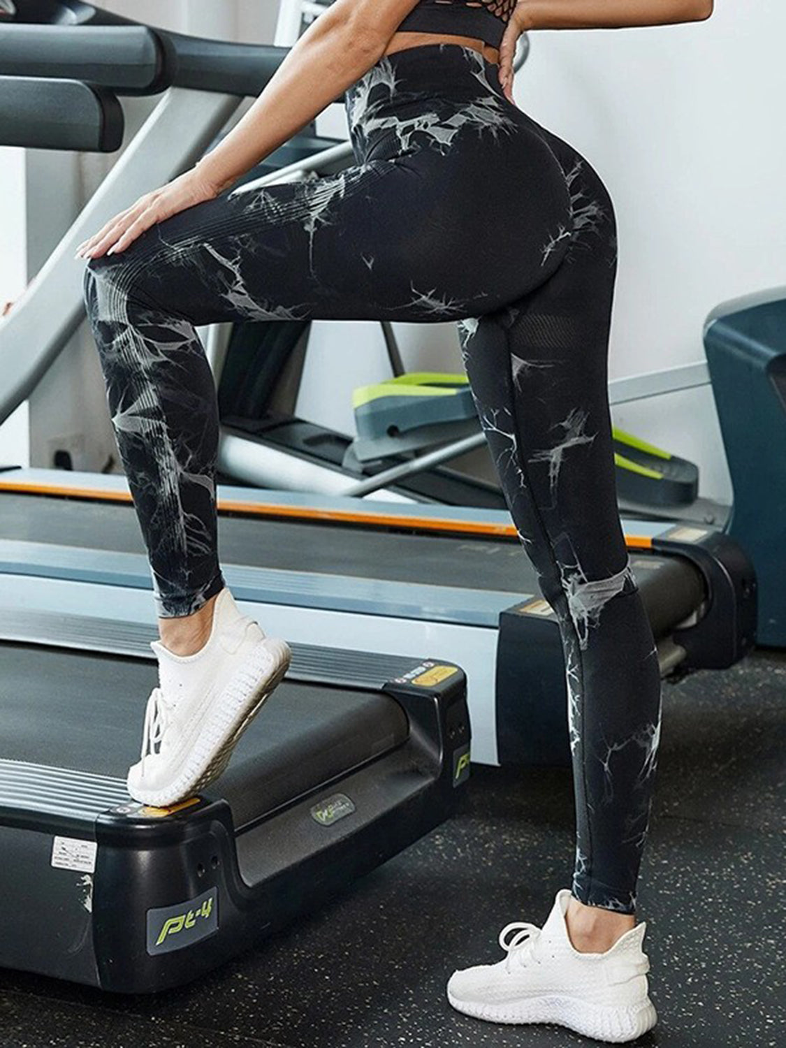 Tie-Dye High Waist Active Leggings  Trendsi Black S 