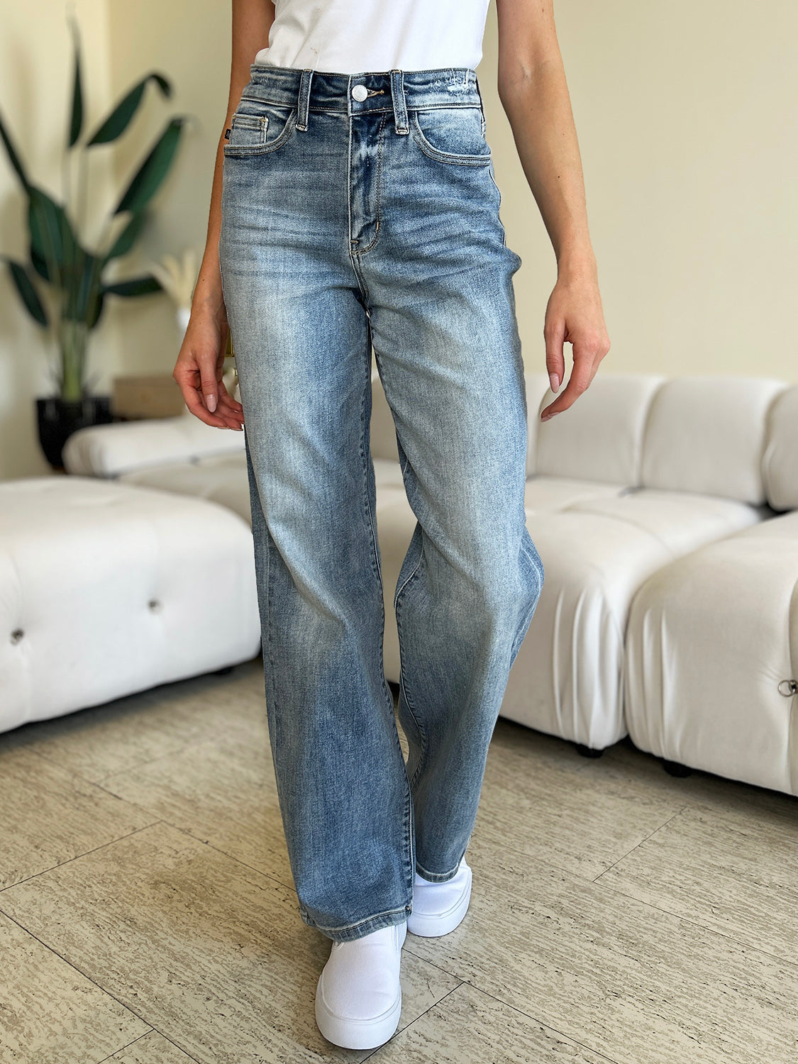 Judy Blue Full Size High Waist Straight Jeans  Trendsi Light 0/24 